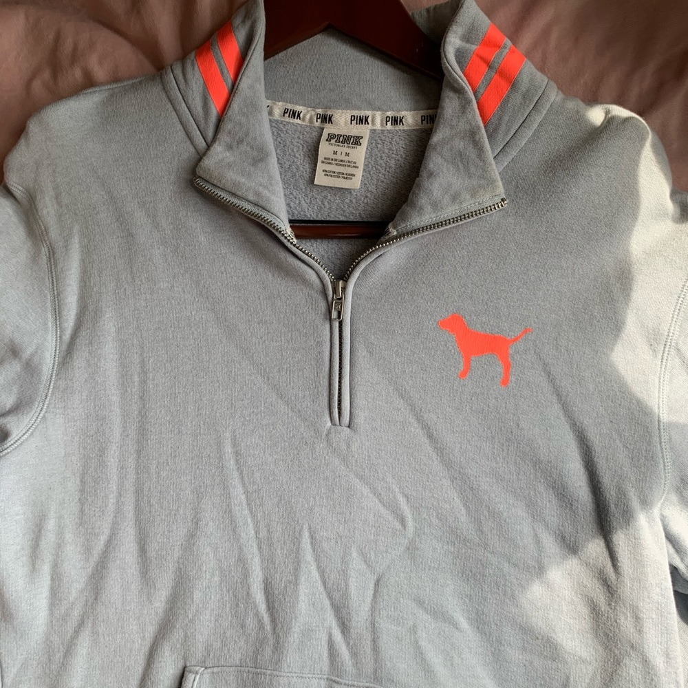 Vs pink pullover - Picture 2 of 3